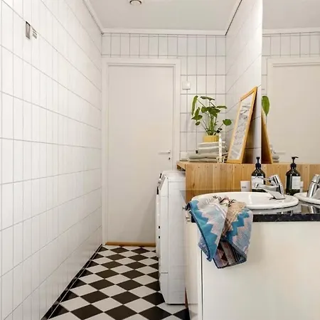 Apartamento Cozy With Sunny Balcony