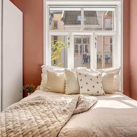 Apartamento Cozy With Sunny Balcony