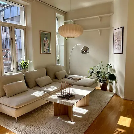 Apartamento Cozy With Sunny Balcony