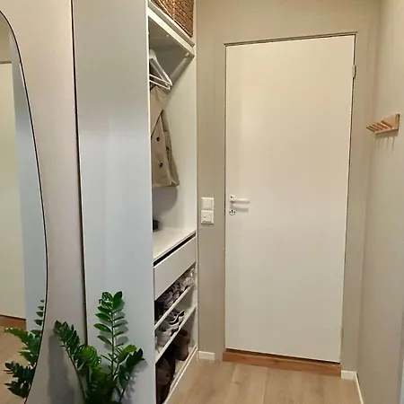 Apartamento Cozy With Sunny Balcony Bergen